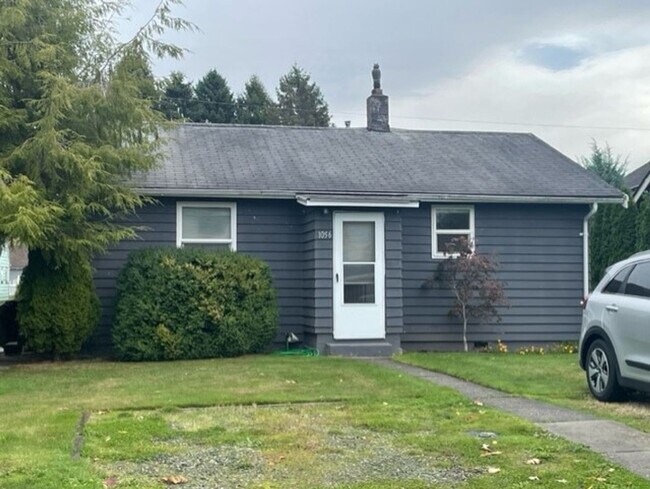 Building Photo - 2 Bedroom, 1 Bathroom Available!