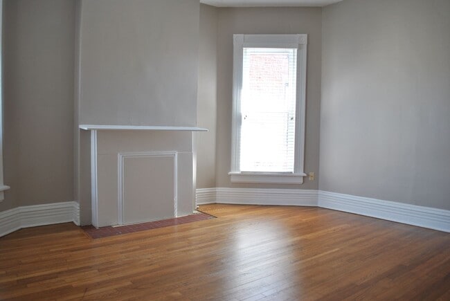 Building Photo - W King Ave 101-101.5 MLR