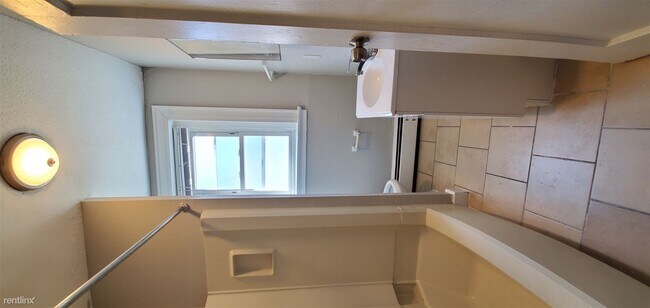 Building Photo - 36 Derby Ave