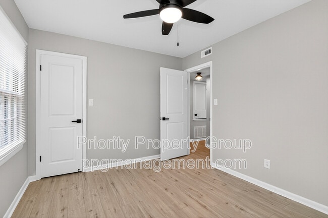 Building Photo - 4601 Coronado Dr