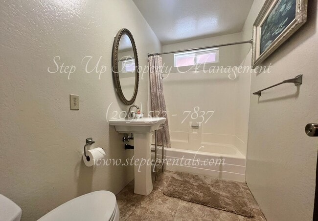 Building Photo - Spacious 5-Bedroom Retreat with Private Lake Access in Twain Harte!