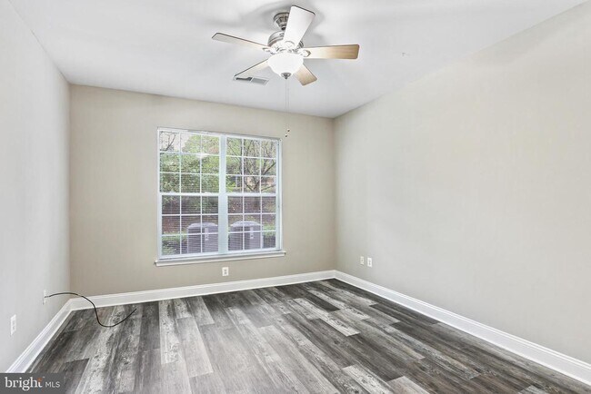Building Photo - 5910 Great Star Dr