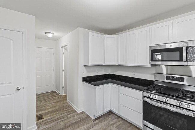 Building Photo - 260 Doylestown