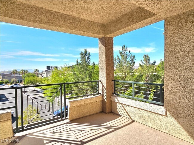 Building Photo - 10809 Garden Mist Dr