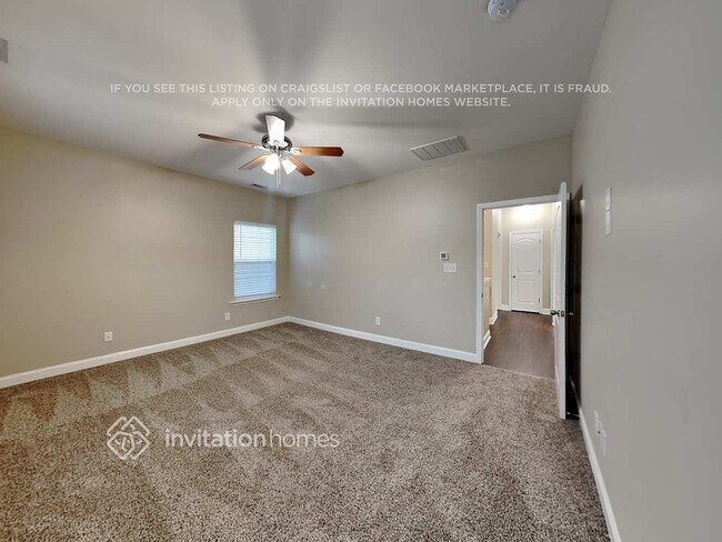 Building Photo - 6473 Hove Rd