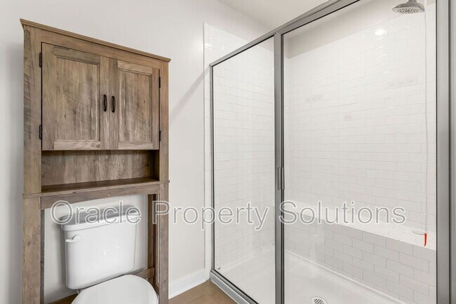 Building Photo - 2305 Wadlow Ln