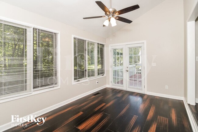 Building Photo - 5630 Poplar Hill Ct