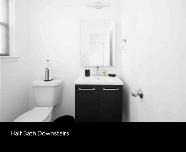 Building Photo - 8106 Fisher Glen Ln