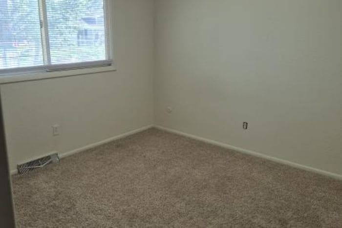 Building Photo - 2901 Vermillion Dr