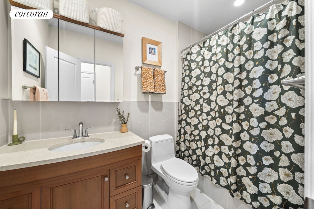 Building Photo - 272 Dean St