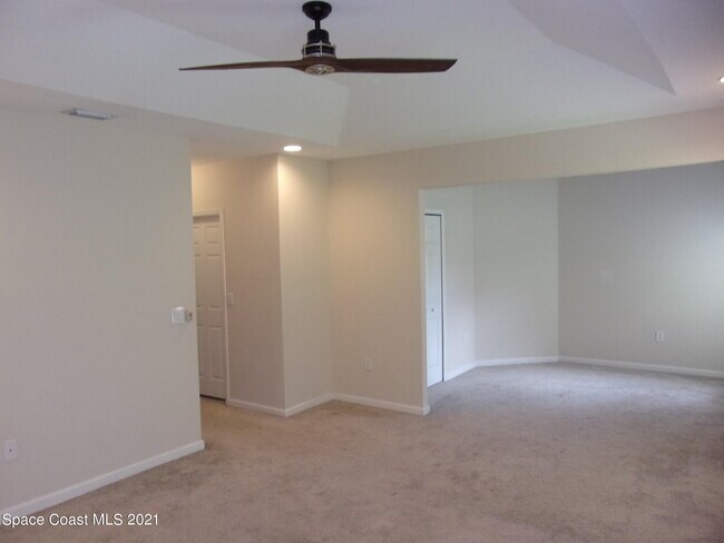 Building Photo - 3935 Harvest Cir