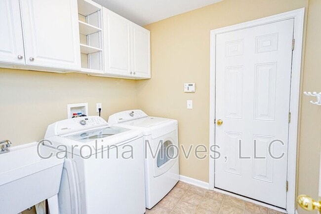 Building Photo - 380 Amberleaf Way