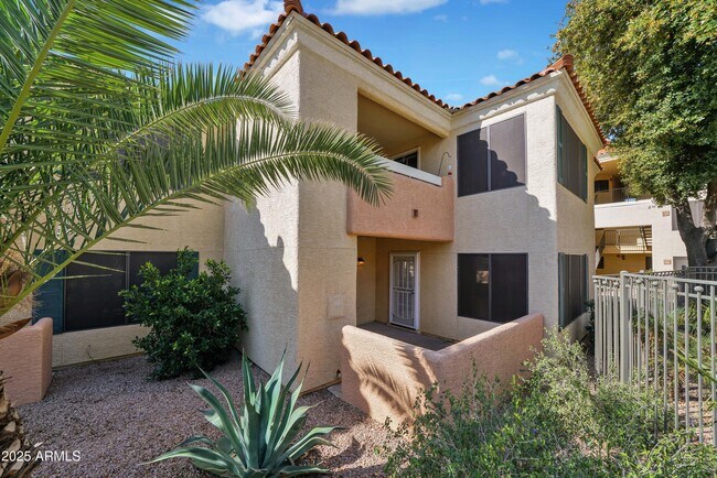 Building Photo - 9990 N Scottsdale Rd