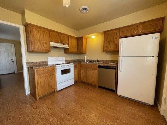 Building Photo - 704 S 23rd St