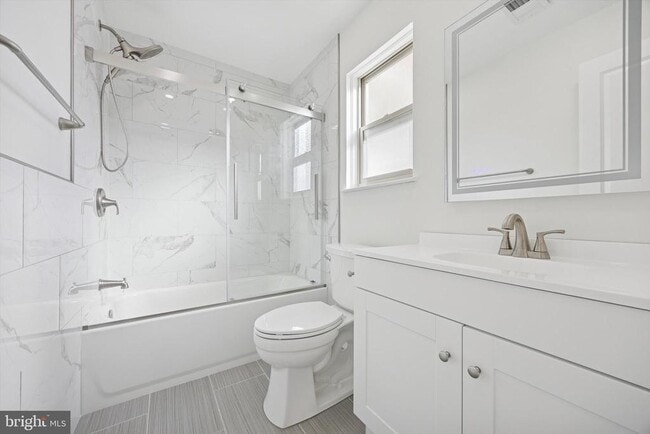 Building Photo - 507 Bradley Ct