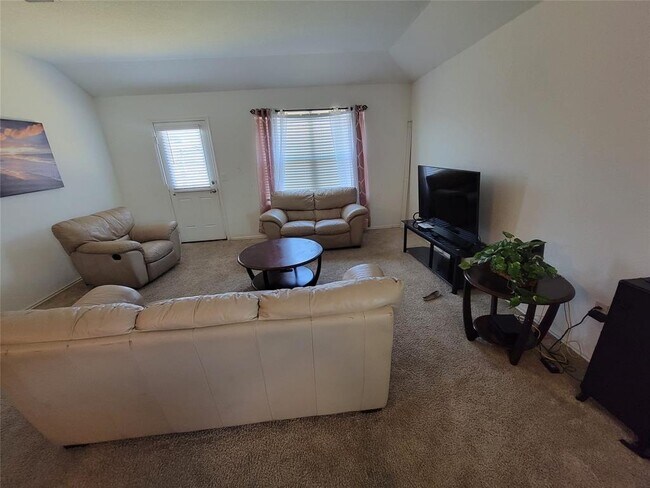 Building Photo - 3610 Batson Dr