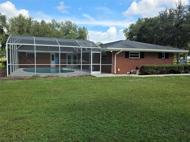 Building Photo - 25601 Laylaine Dr