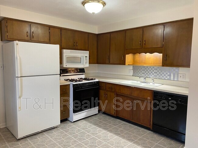 Building Photo - 4106 Mellen Dr