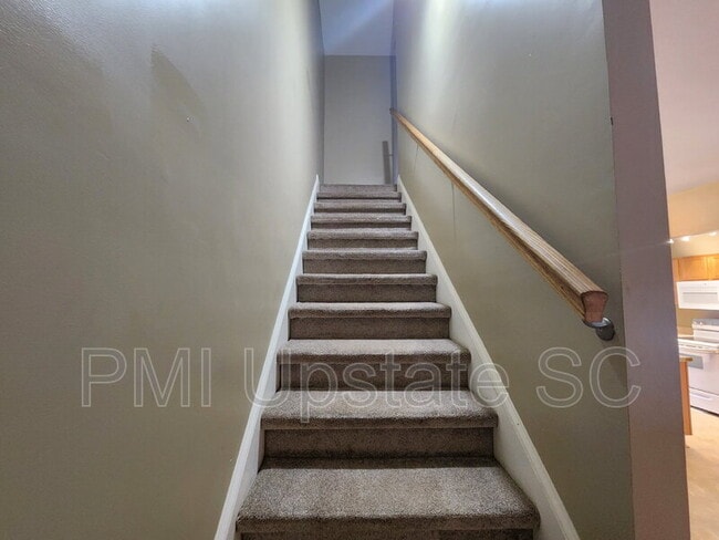 Building Photo - 65 Greensboro Ct