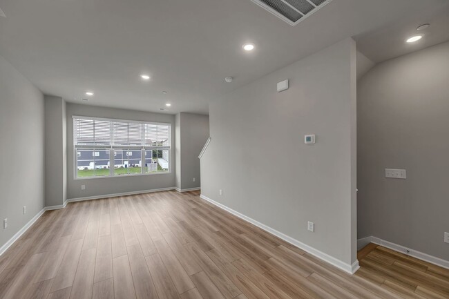 Building Photo - 1206 Harper Lndg