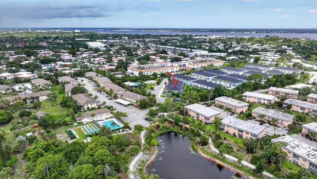 Building Photo - 1887 SE Ocean Cove Way