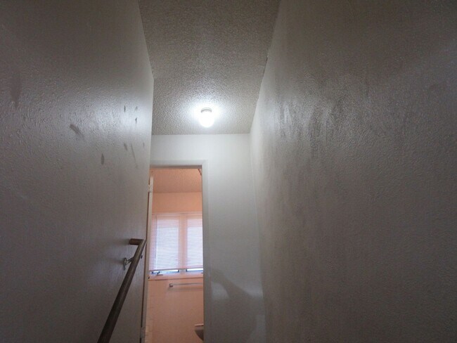 Building Photo - 1803 S Gillette Ave
