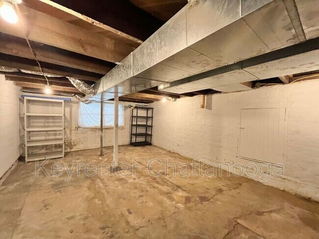 Building Photo - 1610 Hixson Pike