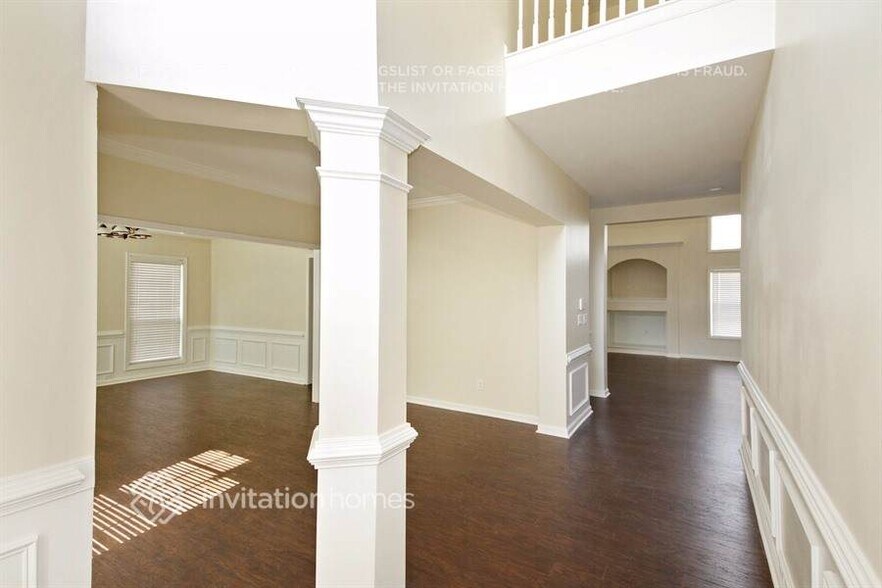 Building Photo - 7120 Thoreau Cir