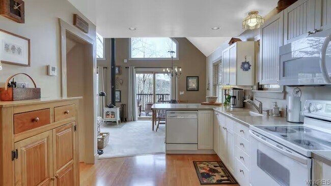 Building Photo - 6284 Dublin Hills Rd