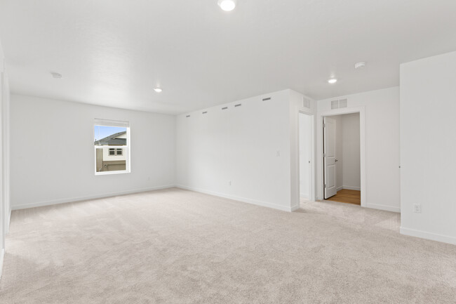 Building Photo - 6658 W Aileron St