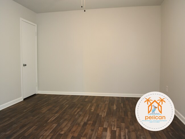 Building Photo - Charming 3-Bedroom Ranch with Shaded Backy...