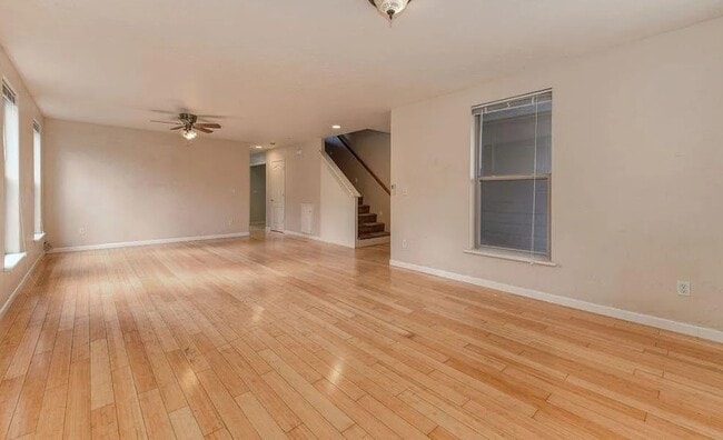 Building Photo - 4790 Fall St