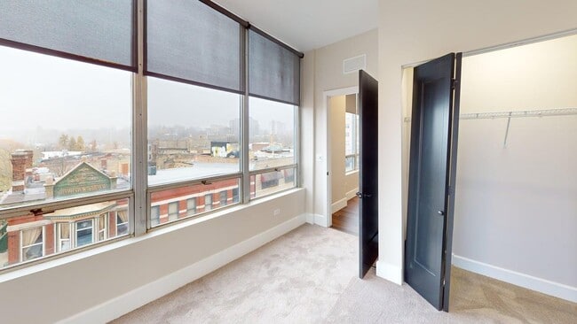 Building Photo - 40 Dupage Ct