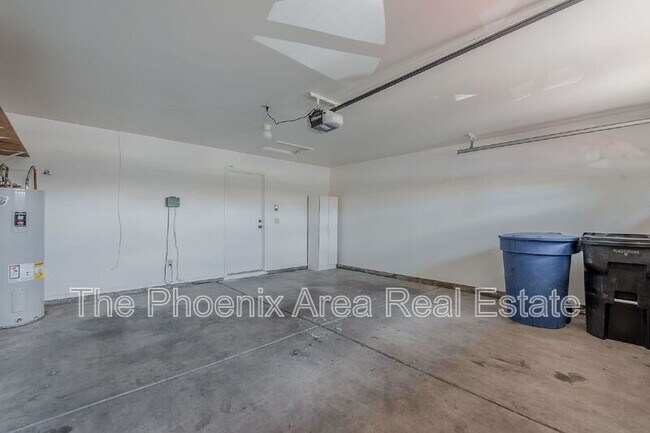 Building Photo - 5710 W Commonwealth Pl