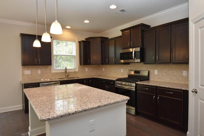 Building Photo - 2874 Scarecrow Way