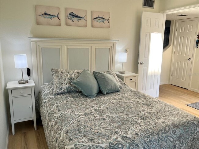 Building Photo - 6257 Cape Hatteras Way NE