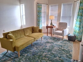 Building Photo - 464 Howe Ave