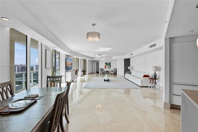 Building Photo - 200 Sunny Isles Blvd