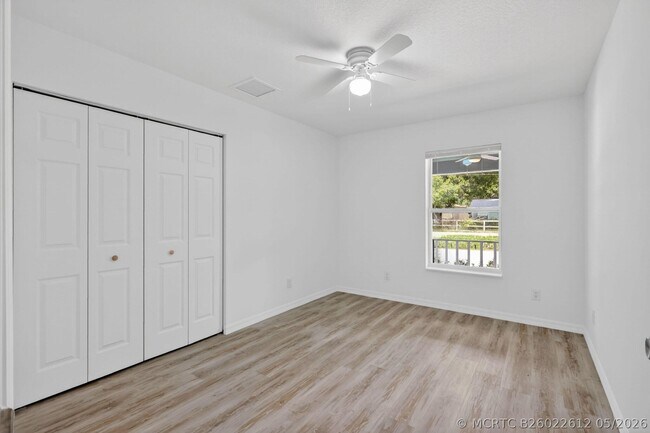 Building Photo - 2206 S 34th St