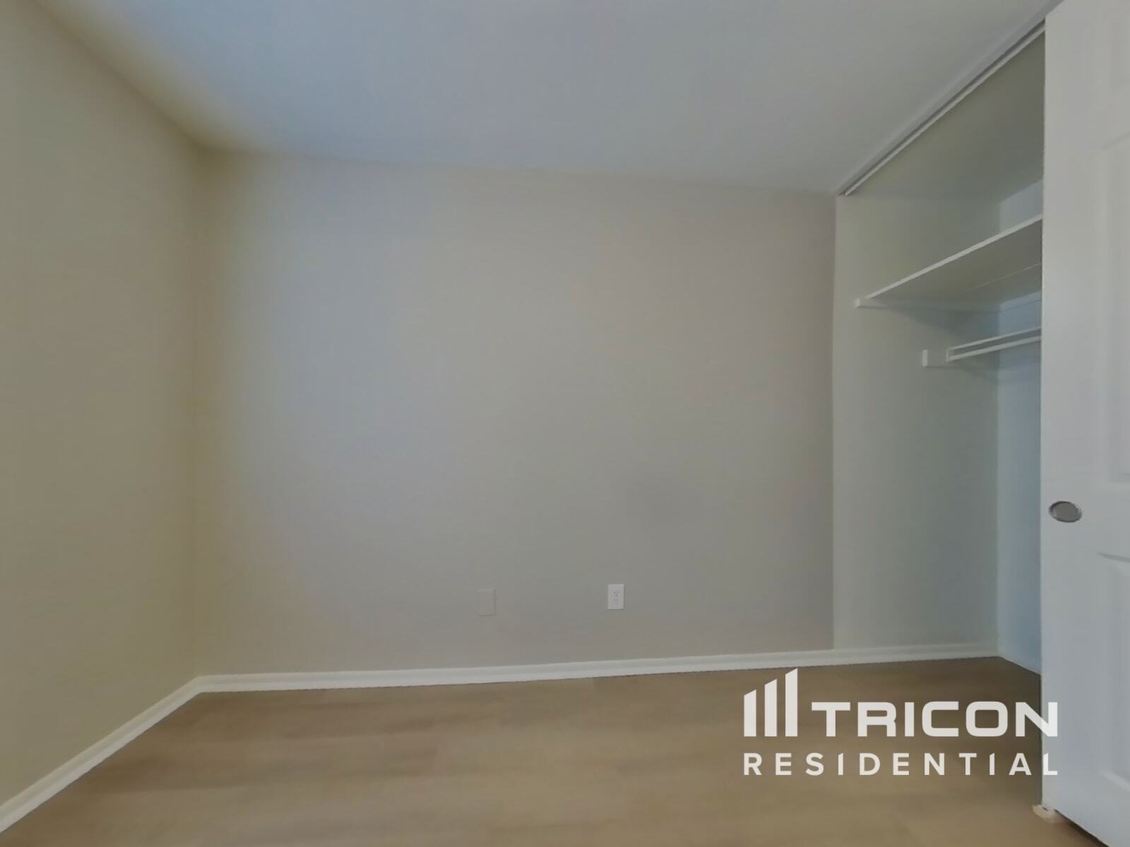 Building Photo - 955 W Santa Cruz Dr