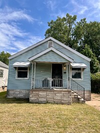 Building Photo - 6133 Lillian Ave