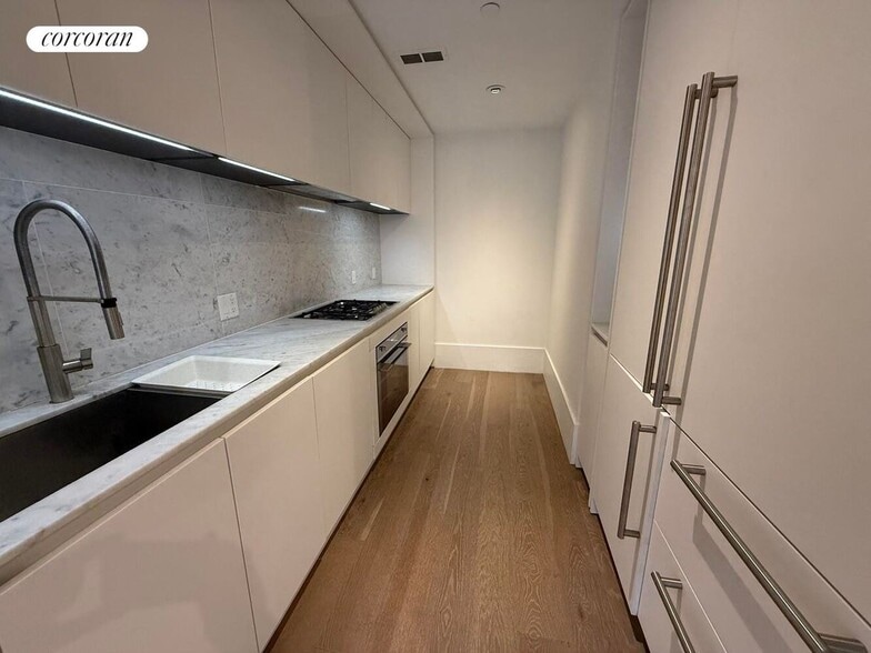 Building Photo - 429 Kent Ave