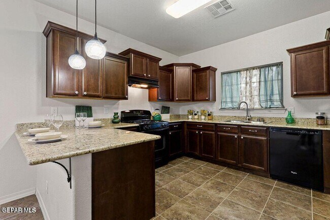 Building Photo - 1328 Dominic Anakin Dr