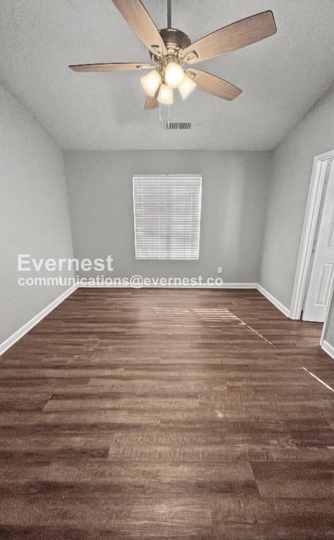 Building Photo - 1069 Estates Ct