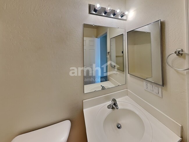 Building Photo - 2759 N 106th Ln