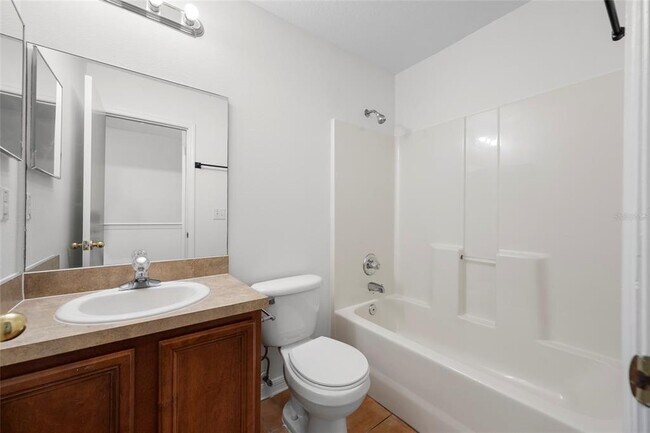 Building Photo - 2537 Harn Blvd