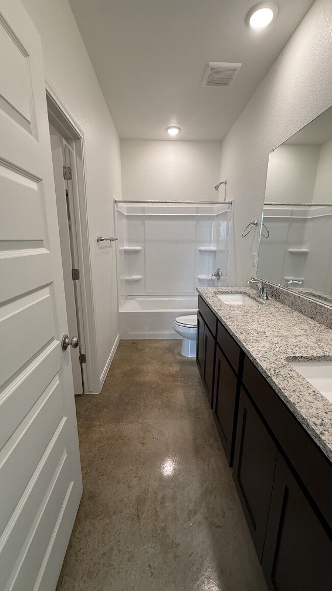 Building Photo - 2015 Bear Grass Rdg Rd