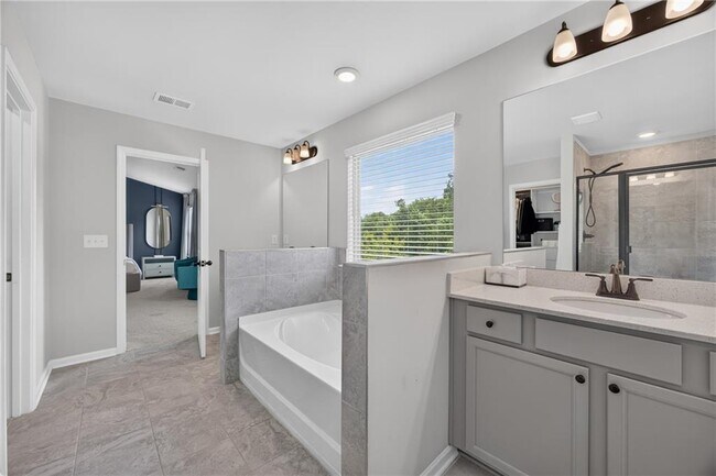 Building Photo - 4778 Sultana Way
