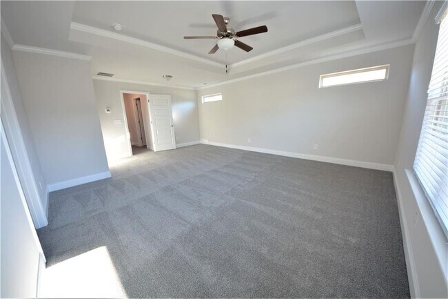 Building Photo - 246 Hellen Vly Dr