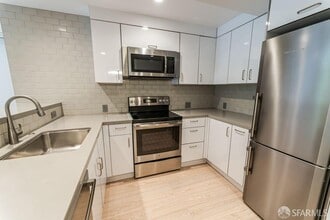 Building Photo - 325 Clipper St